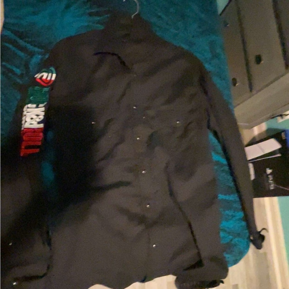 rock button up - Picture 2 of 4